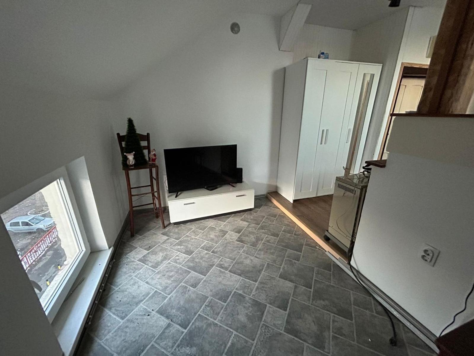 Private Apartament With Shared Bathroom Belgrad Exteriör bild